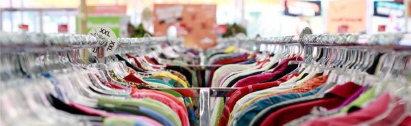 Duurzame kledingrekken tweedehands kleding