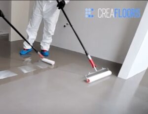 Gietvloer Pu Sealer Aanbrengen